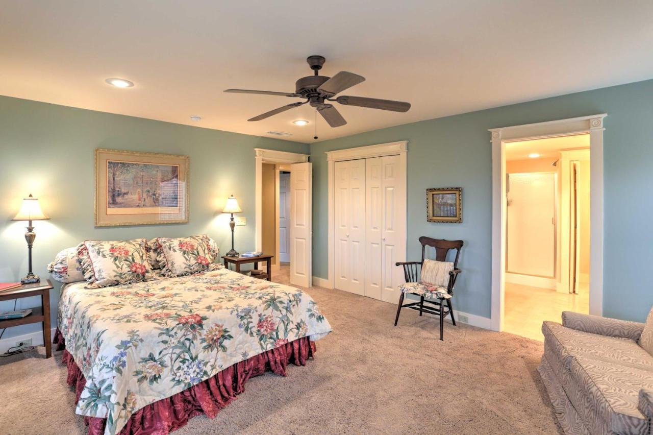 Beautiful Central Fayetteville Townhome With Views! エクステリア 写真